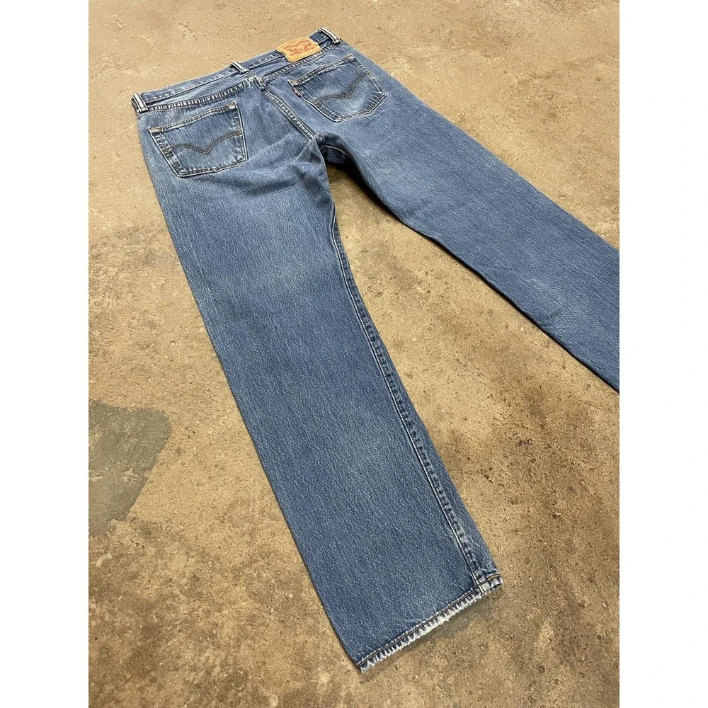 Levis‎ 501 Jeans Mens 36x30 Medium Wash Blue Denim Straight Leg Button Fly